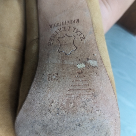 United Colors of Benetton Tan Suede Kitten Heel Pumps - Picture 5 of 5